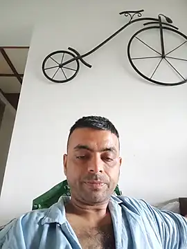 Snapshot of ashleellaunda7582 chatting on July 20, 12:29 pm ashleellaunda7582 online show from July 20, 12:29 pm
