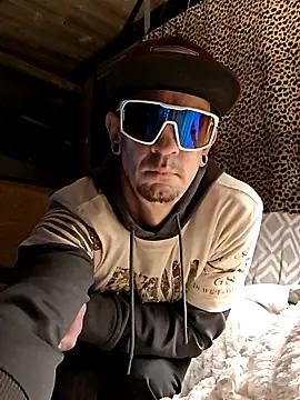 ifuckforreal online show from March 7, 2:36 pm