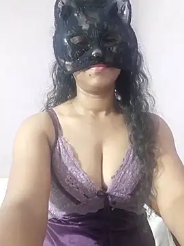 cutehotwife online show from March 24, 4:45 pm