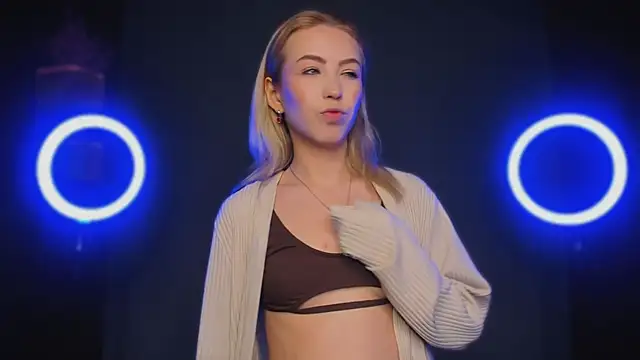 Moon Silk online show from January 14, 6:19 am