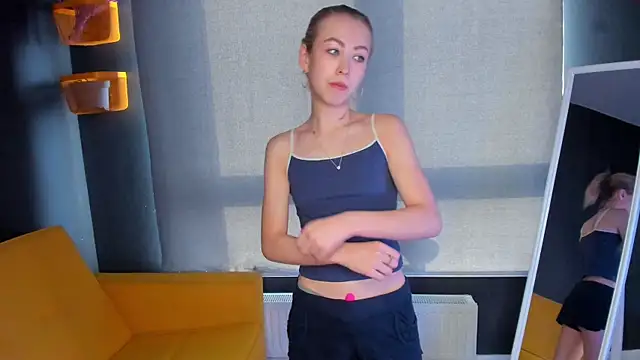 Moon Silk online show from February 6, 8:07 am