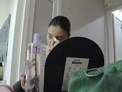 MaddyAllure online show from April 24, 8:06 am