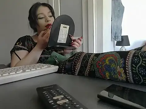 MaddyAllure online show from April 26, 9:51 am