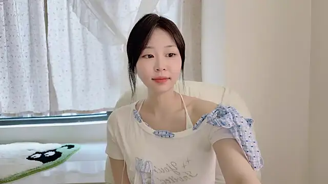 Snapshot of Onefiona chatting on July 22, 6:27 am Onefiona online show from July 22, 6:27 am