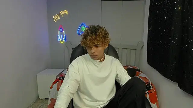 Anyelo Twink online show from February 2, 8:18 pm