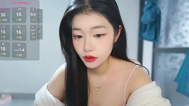 -XiaoYu-777 online show from February 3, 6:40 am