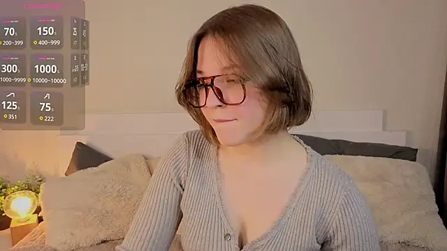 Next2Marie online show from April 22, 6:16 am