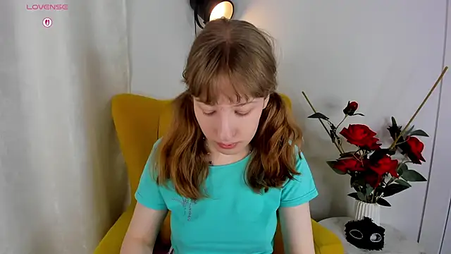 Snapshot of tracy_aw chatting on February 22, 9:19 am tracy aw online show from February 22, 9:19 am