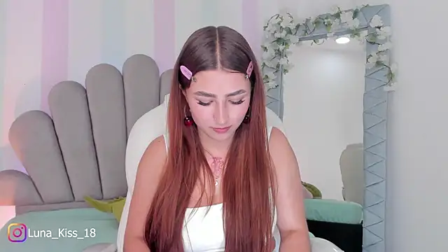 Luna kiss 18 online show from January 17, 4:50 am