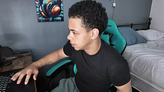 l-laross online show from May 10, 4:01 pm