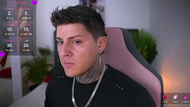 Snapshot of goldenatlasX chatting on February 12, 9:54 pm goldenatlasX online show from February 12, 9:54 pm