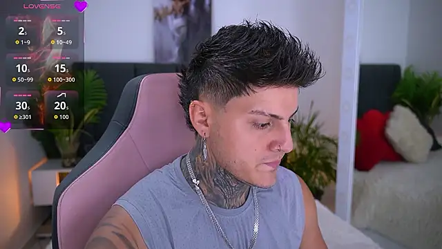 Snapshot of goldenatlasX chatting on February 20, 7:36 pm goldenatlasX online show from February 20, 7:36 pm