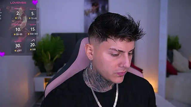 Snapshot of goldenatlasX chatting on March 12, 6:58 pm goldenatlasX online show from March 12, 6:58 pm