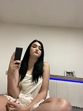 Snapshot of maritma2004 chatting on February 7, 12:03 am maritma2004 online show from February 7, 12:03 am