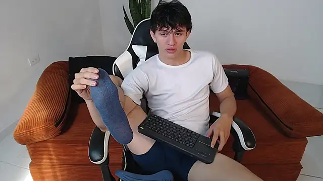 DarrenColleen online show from April 24, 12:51 pm