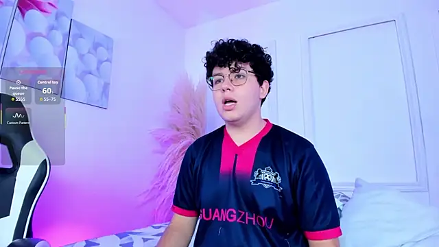 ian and austin online show from January 16, 12:42 pm