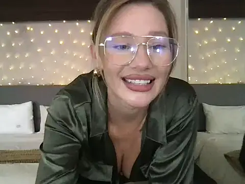 Stella muse online show from March 19, 4:05 am