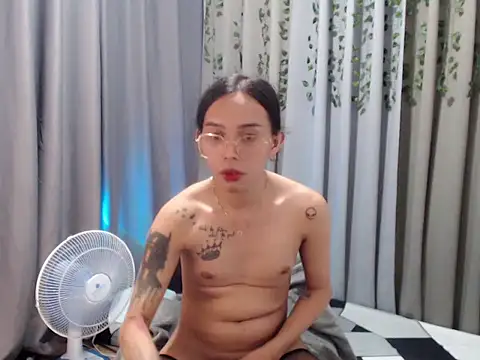 LOVELYMAYUMIE online show from December 14, 2:53 pm