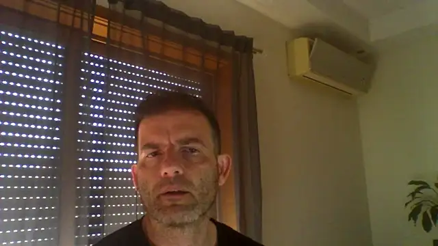 Snapshot of _grj1 chatting on April 30, 8:53 am grj1 online show from April 30, 8:53 am