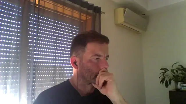 Snapshot of _grj1 chatting on May 6, 12:43 pm grj1 online show from May 6, 12:43 pm
