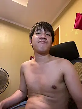 Snapshot of asian_guy67 chatting on August 5, 4:54 pm asian guy67 online show from August 5, 4:54 pm