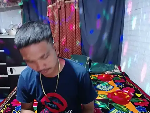 BriannaCruz24 online show from February 4, 10:21 am