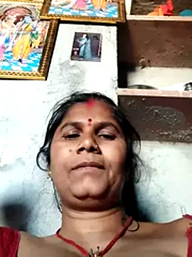 Hot di97 online show from April 22, 3:09 am