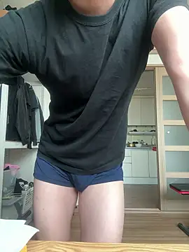 Snapshot of Alexkimsumin chatting on May 10, 7:35 am Alexkimsumin online show from May 10, 7:35 am