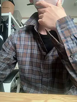 Snapshot of Alexkimsumin chatting on May 23, 3:34 am Alexkimsumin online show from May 23, 3:34 am