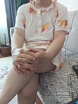 burcu ben online show from June 11, 7:28 am
