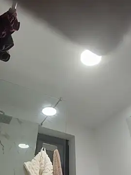 Missolevelvet online show from March 6, 10:06 pm