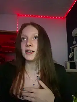 YoungLisaa18 online show from March 5, 7:54 pm