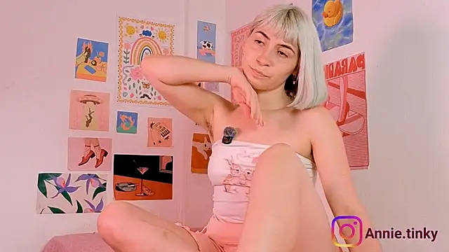 annieTinky0 online show from February 26, 12:09 am