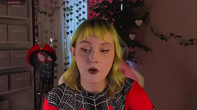 Roziett Belle online show from March 6, 9:06 am