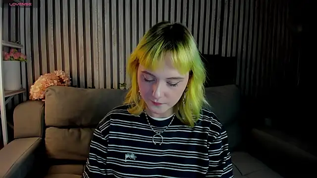 Roziett Belle online show from March 20, 9:36 am