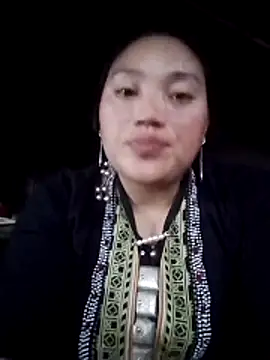 LingLing002 online show from February 17, 3:36 am