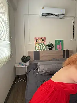 eyes00n online show from January 14, 9:15 am