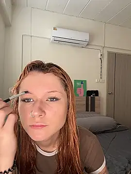 eyes00n online show from January 15, 4:17 am