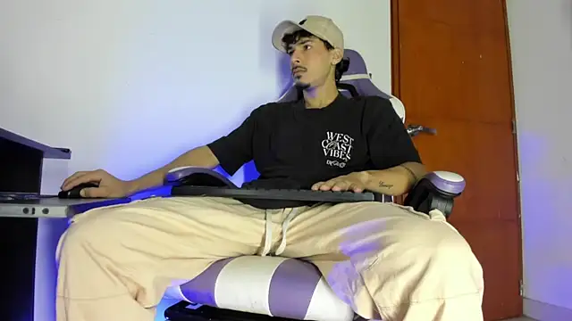 Yankees xxx online show from March 24, 10:31 am