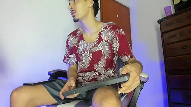 Yankees xxx online show from April 19, 11:42 am