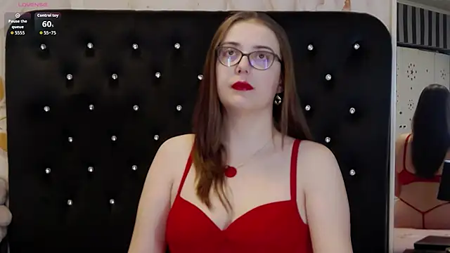 JulieAnnX online show from March 27, 5:02 am