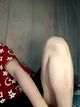 natra0033 online show from April 18, 11:27 pm