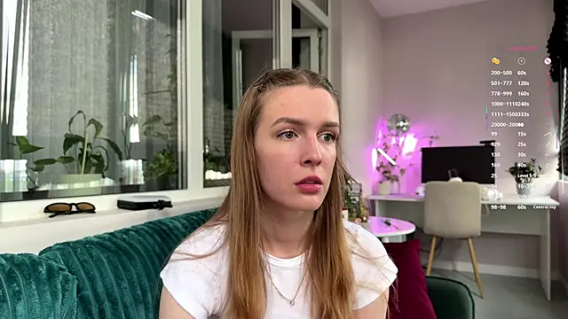 oopsnaked online show from June 9, 2:39 pm