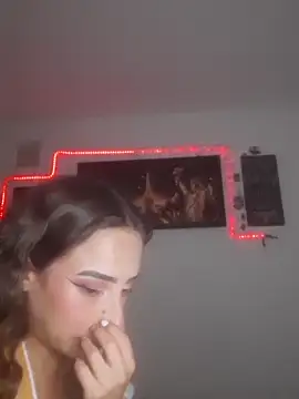 AlexxaAndRileyy online show from February 2, 11:03 pm