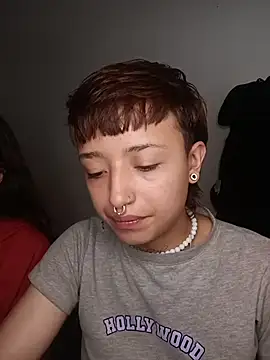 AlexxaAndRileyy online show from February 8, 3:48 pm