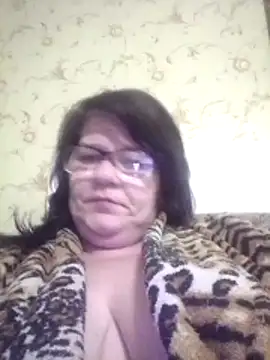 NysiOlsen online show from April 10, 7:18 pm