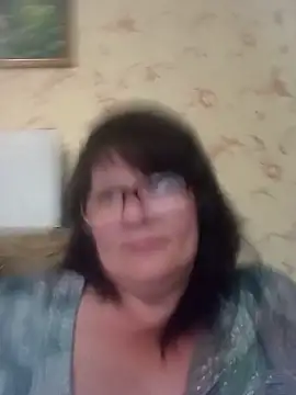 Snapshot of NysiOlsen chatting on June 14, 6:37 am NysiOlsen online show from June 14, 6:37 am