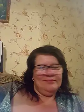 Snapshot of NysiOlsen chatting on June 19, 10:13 pm NysiOlsen online show from June 19, 10:13 pm