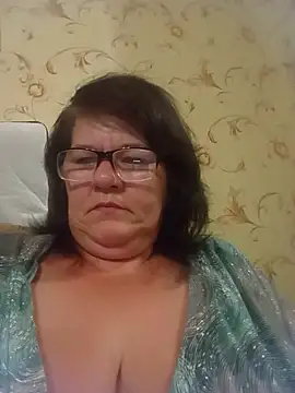 Snapshot of NysiOlsen chatting on July 5, 8:27 pm NysiOlsen online show from July 5, 8:27 pm