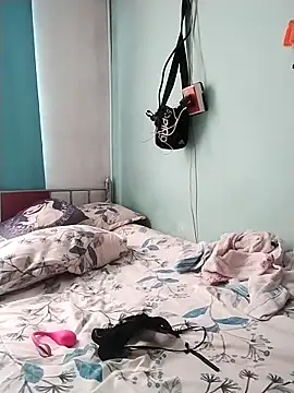 TWOLOVE16 online show from April 6, 1:45 pm